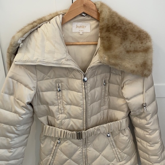 Super cute and warm winter jacket. Feathers down and has removable mink collar. - Picture 3 of 3